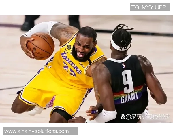 2015年湖人队与开拓者队季前赛精彩对决回顾与分析